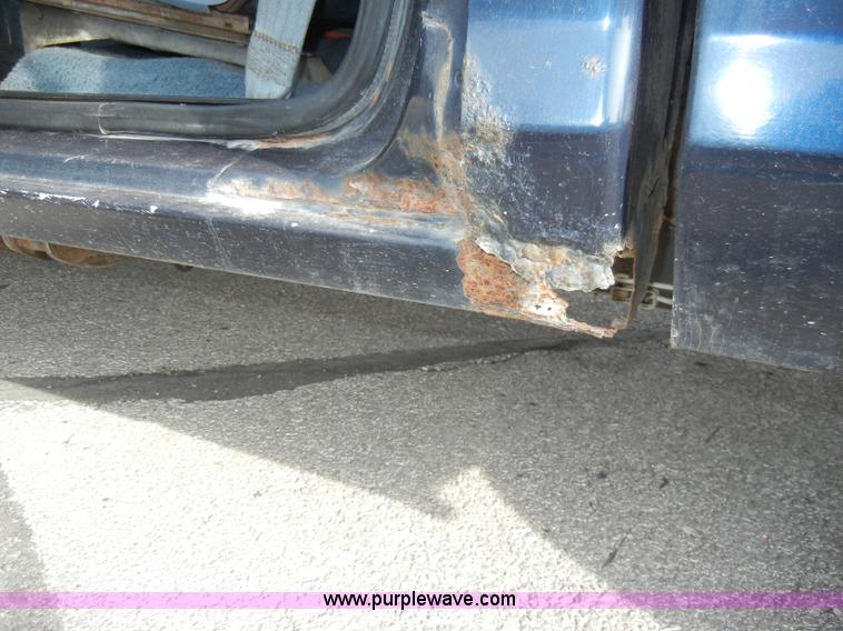 image for item A3457 1992 Ford Ranger XLT pickup truck