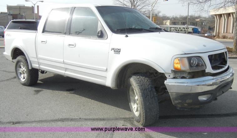 image for item A3460 2002 Ford F150 Lariat super crew pickup truck