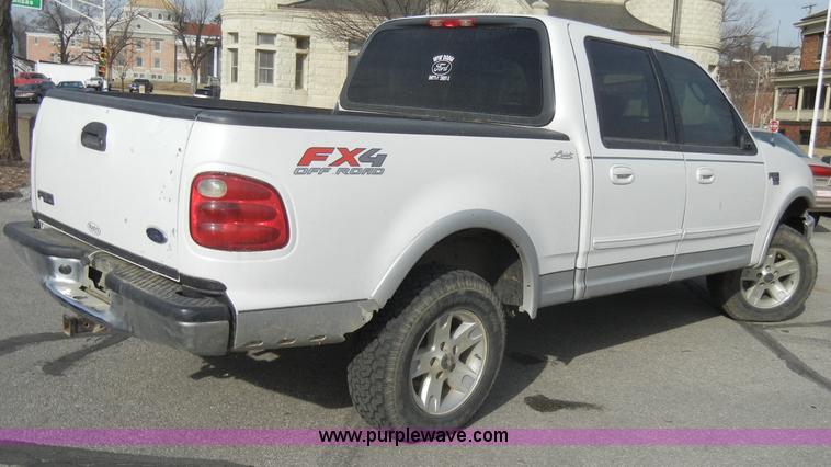 image for item A3460 2002 Ford F150 Lariat super crew pickup truck