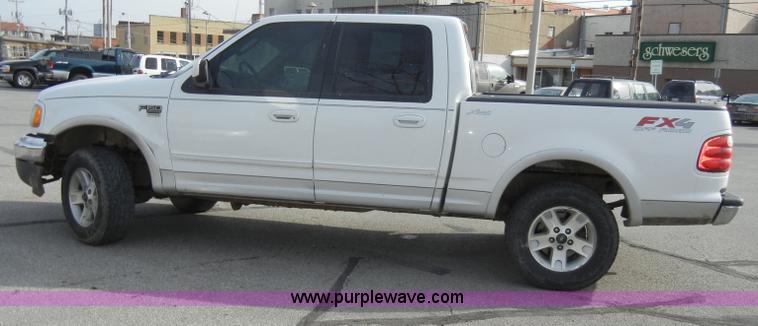 image for item A3460 2002 Ford F150 Lariat super crew pickup truck