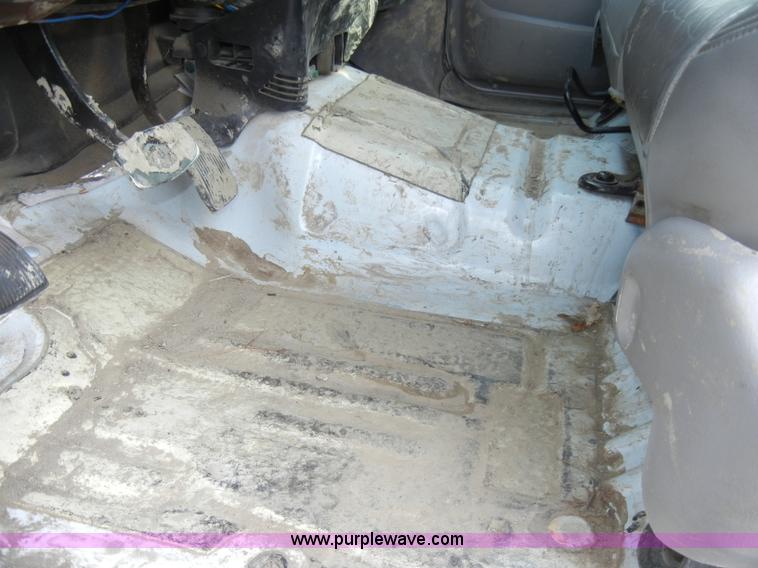 image for item A3460 2002 Ford F150 Lariat super crew pickup truck