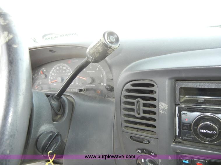 image for item A3460 2002 Ford F150 Lariat super crew pickup truck