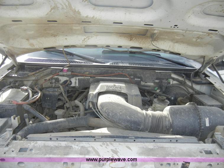 image for item A3460 2002 Ford F150 Lariat super crew pickup truck