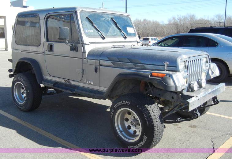 image for item A3467 1994 Jeep Wrangler SUV