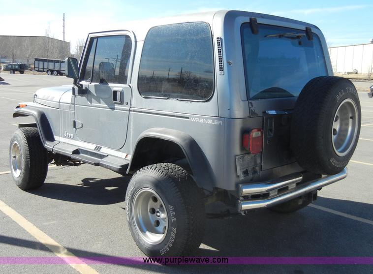 image for item A3467 1994 Jeep Wrangler SUV