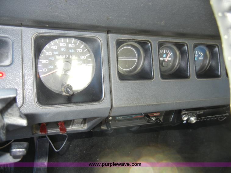 image for item A3467 1994 Jeep Wrangler SUV