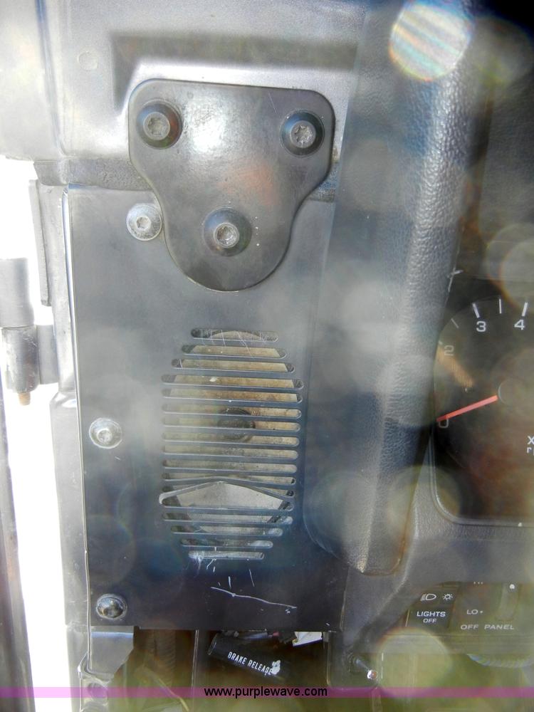 image for item A3467 1994 Jeep Wrangler SUV