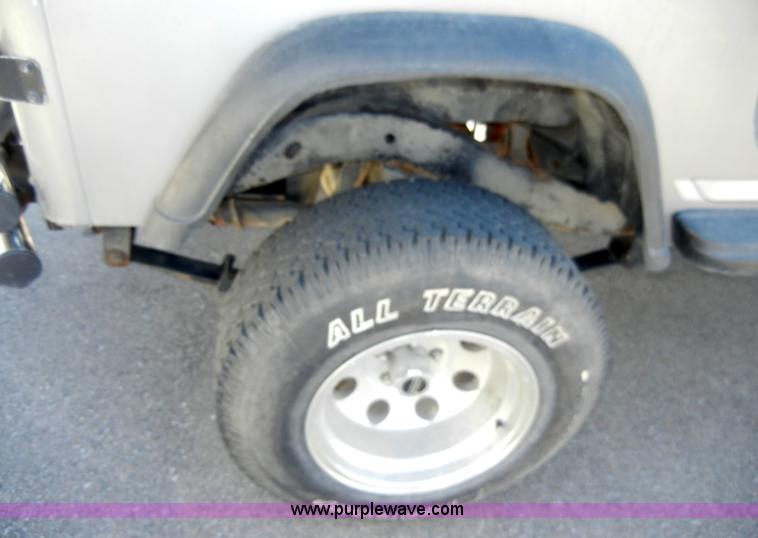 image for item A3467 1994 Jeep Wrangler SUV