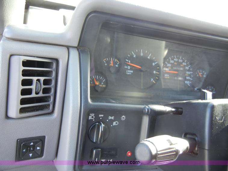 image for item A3468 1995 Jeep Grand Cherokee Laredo SUV