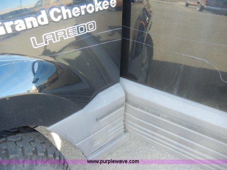 image for item A3468 1995 Jeep Grand Cherokee Laredo SUV
