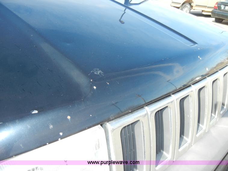 image for item A3468 1995 Jeep Grand Cherokee Laredo SUV