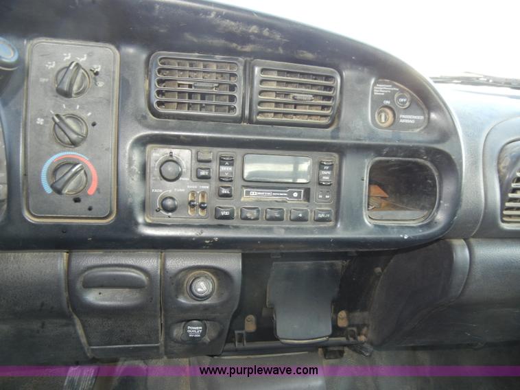 image for item A3476 1999 Dodge Ram 3500 pickup truck