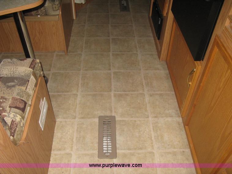 image for item A6026 2005 Jayco Jay Flight 27BH camper