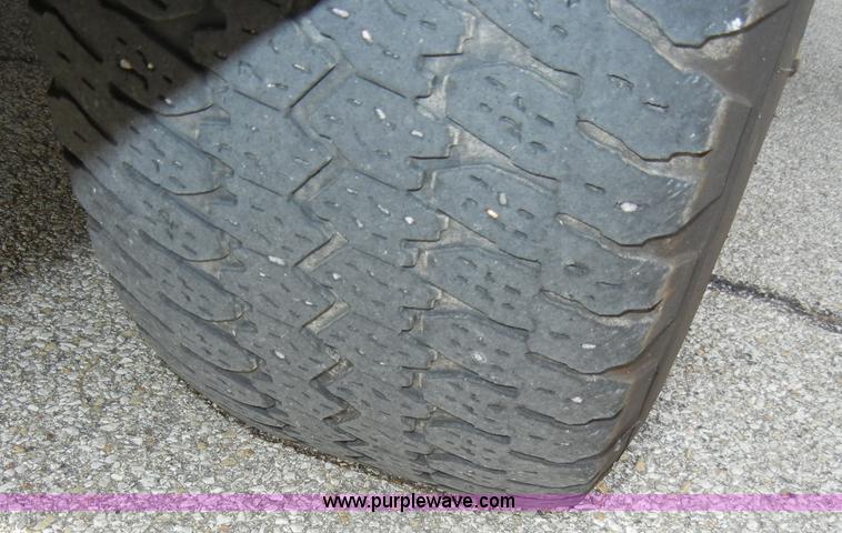 image for item A6702 2006 Chevrolet Silverado 1500 pickup truck