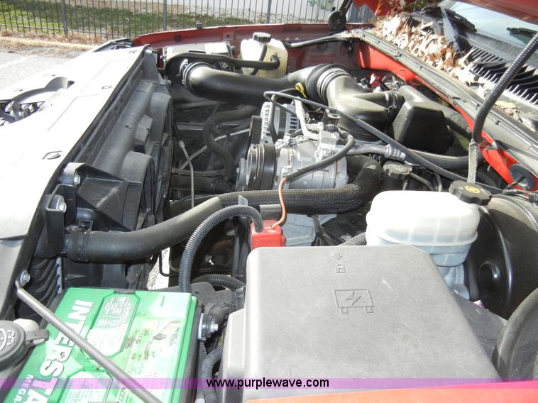 image for item A6702 2006 Chevrolet Silverado 1500 pickup truck