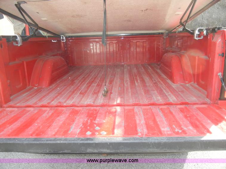 image for item A6702 2006 Chevrolet Silverado 1500 pickup truck