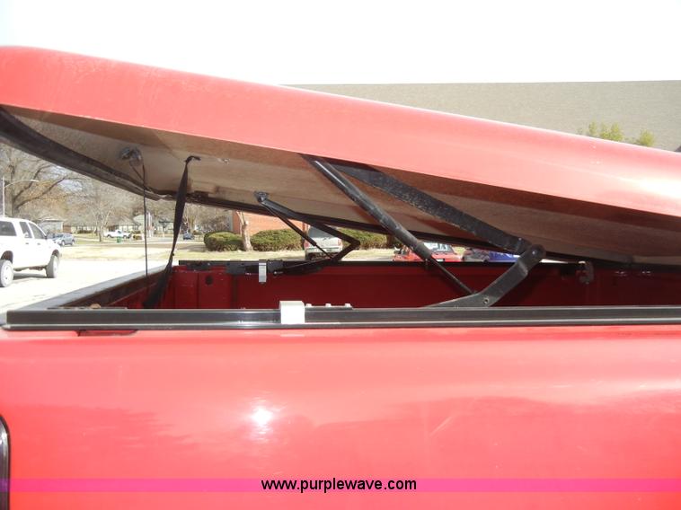 image for item A6702 2006 Chevrolet Silverado 1500 pickup truck