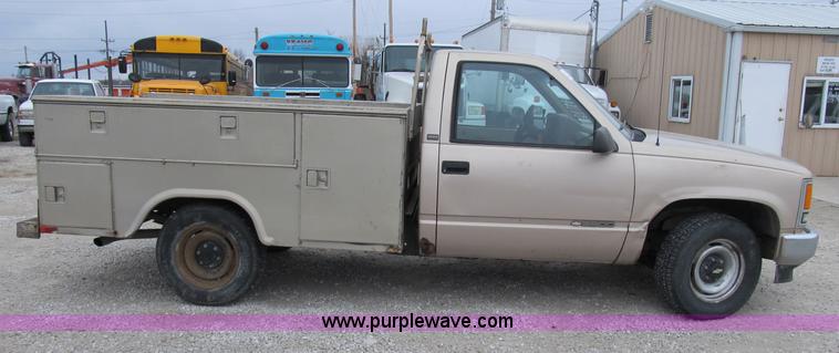 image for item B2593 1992 Chevrolet 2500 pickup truck with service bed