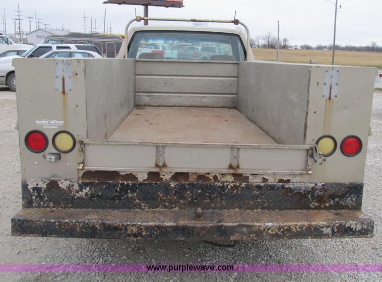 image for item B2593 1992 Chevrolet 2500 pickup truck with service bed