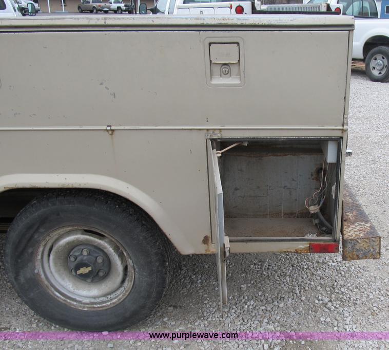 image for item B2593 1992 Chevrolet 2500 pickup truck with service bed