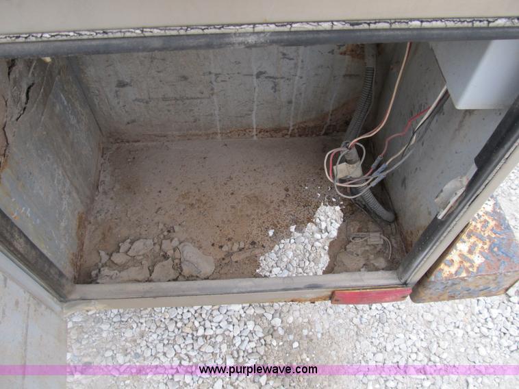 image for item B2593 1992 Chevrolet 2500 pickup truck with service bed