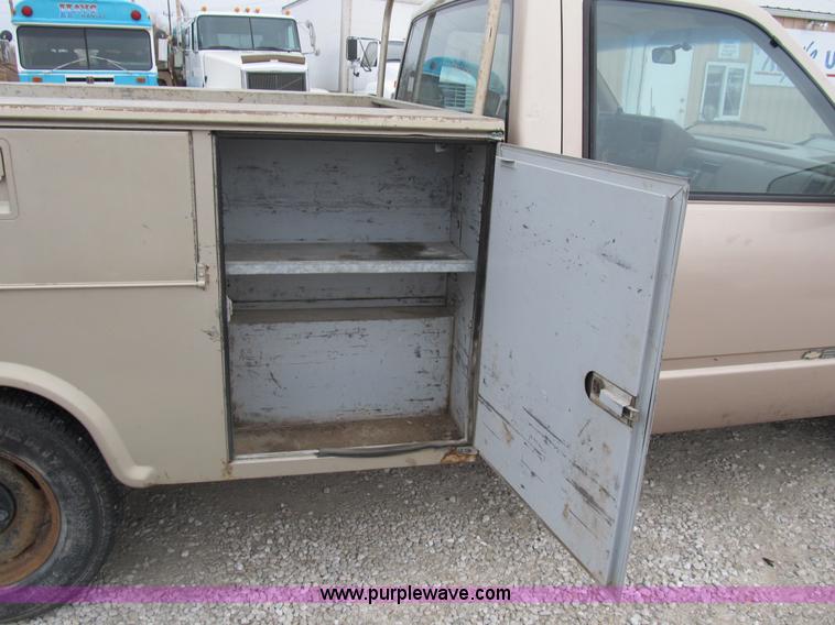 image for item B2593 1992 Chevrolet 2500 pickup truck with service bed