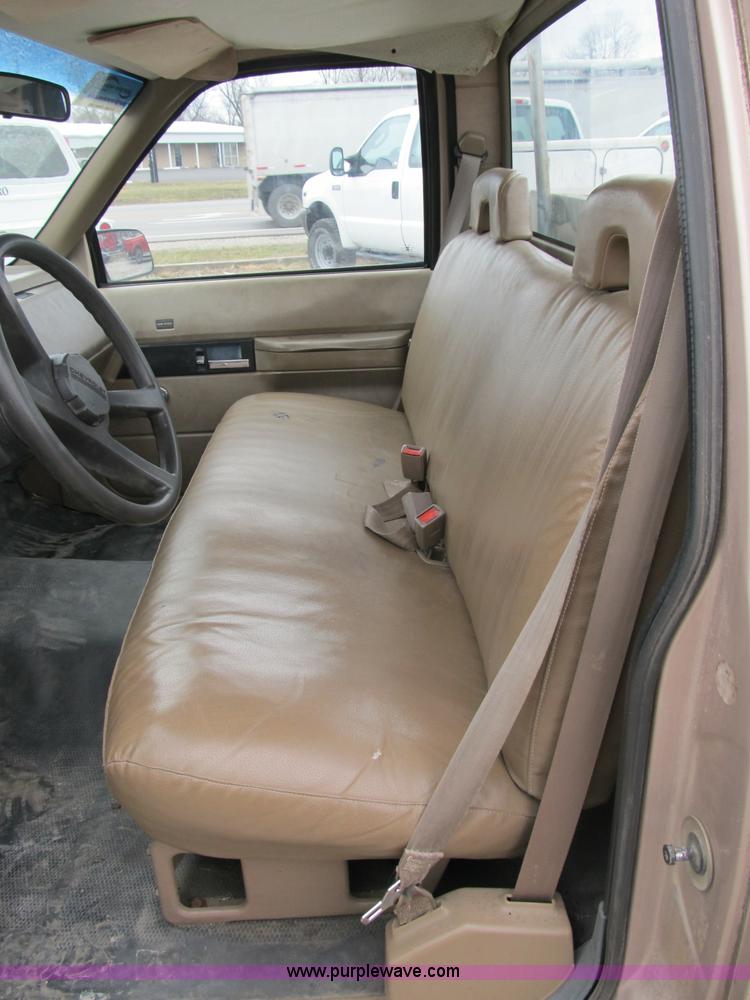 image for item B2593 1992 Chevrolet 2500 pickup truck with service bed