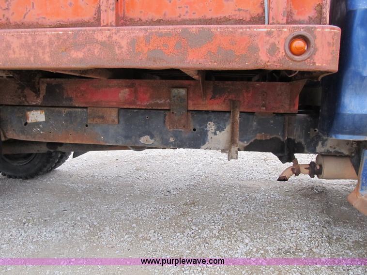 image for item B2595 1973 Ford F700 dump truck