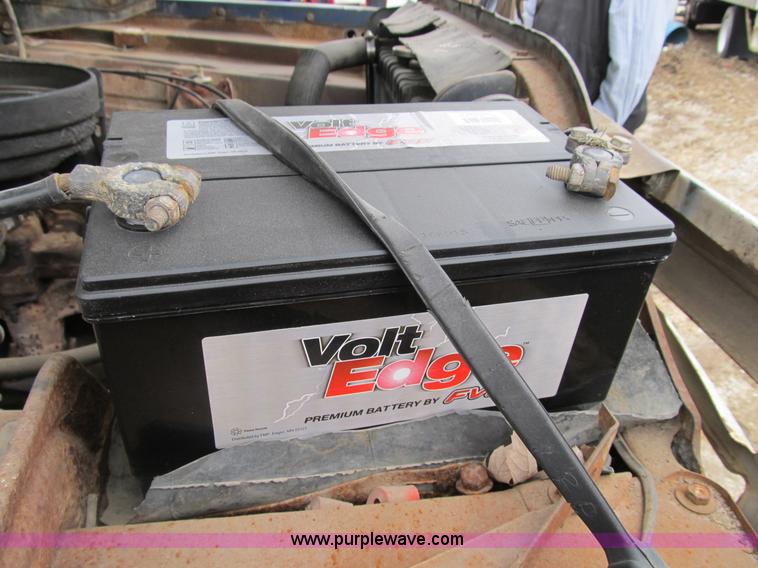 image for item B2595 1973 Ford F700 dump truck