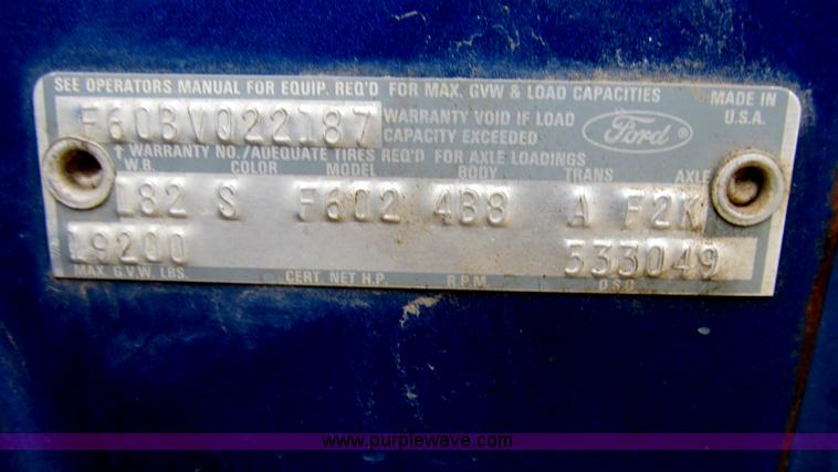 image for item B2595 1973 Ford F700 dump truck