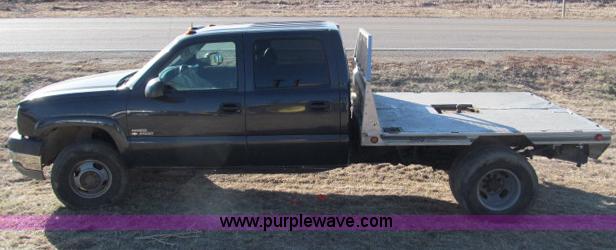 image for item B5079 2003 Chevrolet Silverado K3500 LT crew cab pickup truck