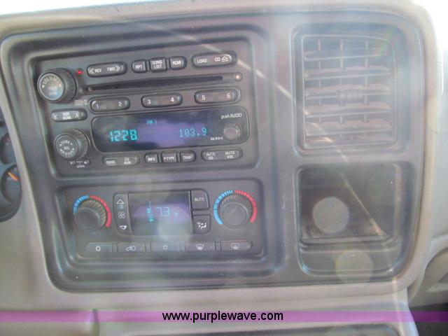 image for item B5079 2003 Chevrolet Silverado K3500 LT crew cab pickup truck