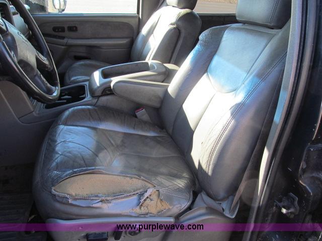 image for item B5079 2003 Chevrolet Silverado K3500 LT crew cab pickup truck