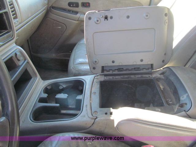 image for item B5079 2003 Chevrolet Silverado K3500 LT crew cab pickup truck