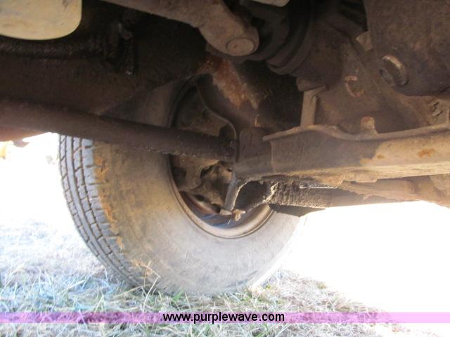 image for item B5079 2003 Chevrolet Silverado K3500 LT crew cab pickup truck