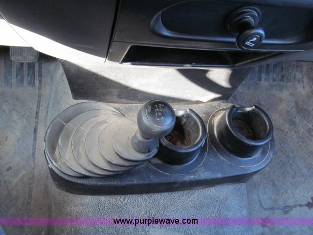 image for item B5080 2006 Ford F150 XL pickup truck