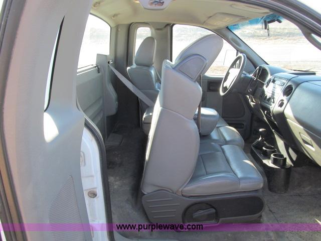 image for item B5080 2006 Ford F150 XL pickup truck