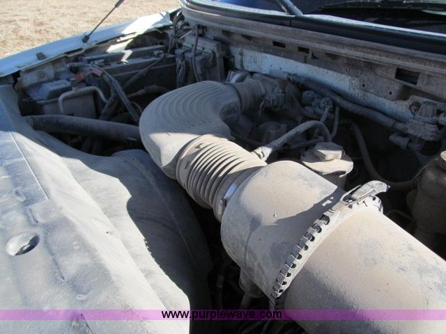 image for item B5080 2006 Ford F150 XL pickup truck