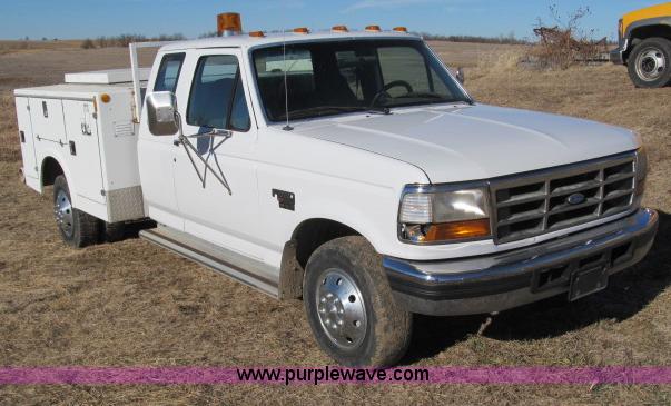 image for item B5081 1997 Ford F350 XLT SuperCab service truck