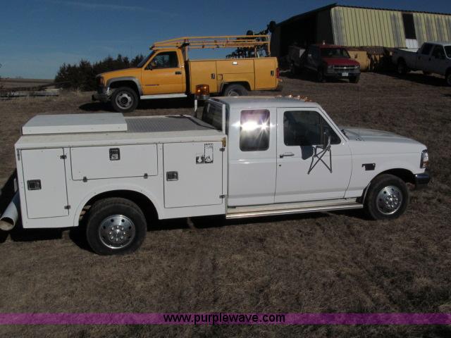 image for item B5081 1997 Ford F350 XLT SuperCab service truck
