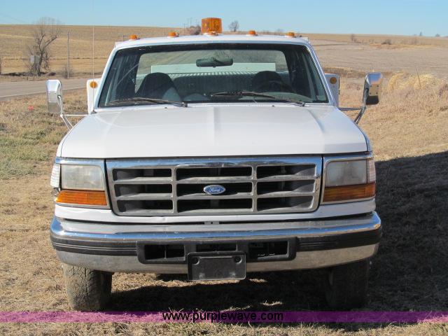 image for item B5081 1997 Ford F350 XLT SuperCab service truck