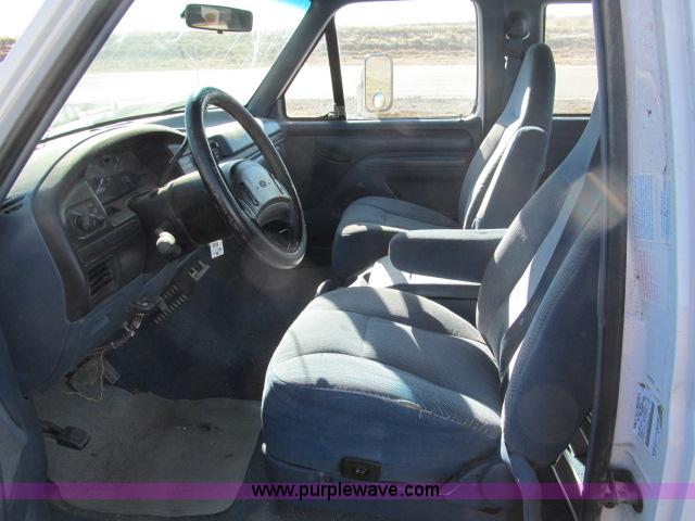 image for item B5081 1997 Ford F350 XLT SuperCab service truck