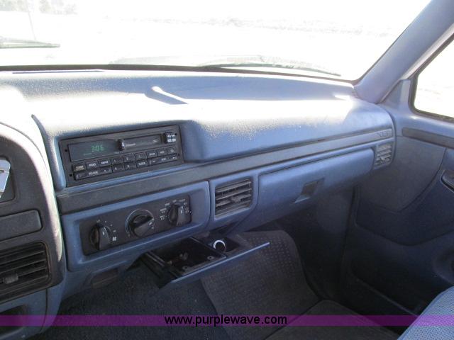 image for item B5081 1997 Ford F350 XLT SuperCab service truck