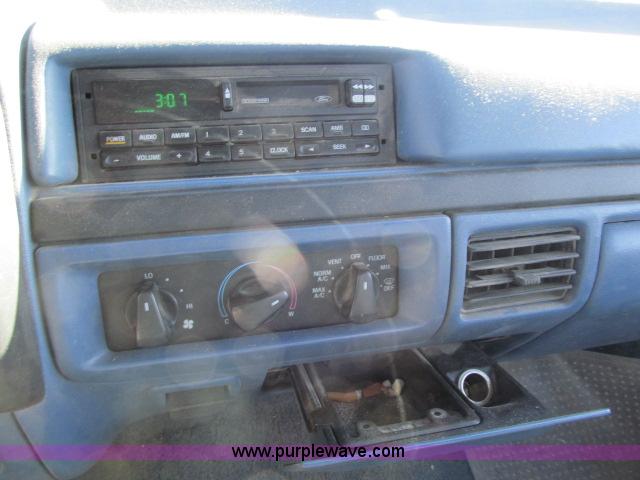 image for item B5081 1997 Ford F350 XLT SuperCab service truck