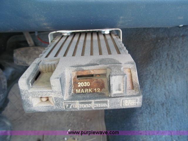 image for item B5081 1997 Ford F350 XLT SuperCab service truck