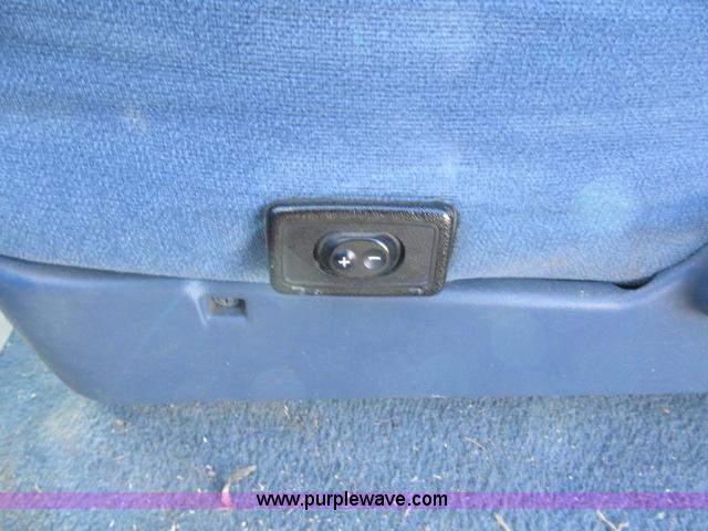 image for item B5081 1997 Ford F350 XLT SuperCab service truck