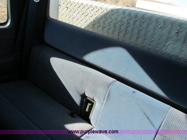 image for item B5081 1997 Ford F350 XLT SuperCab service truck