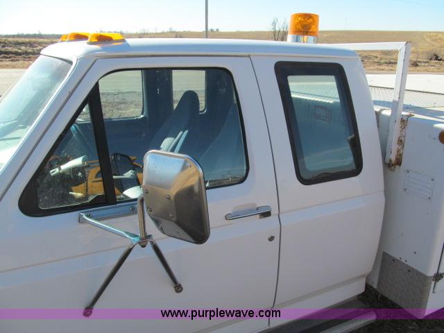 image for item B5081 1997 Ford F350 XLT SuperCab service truck