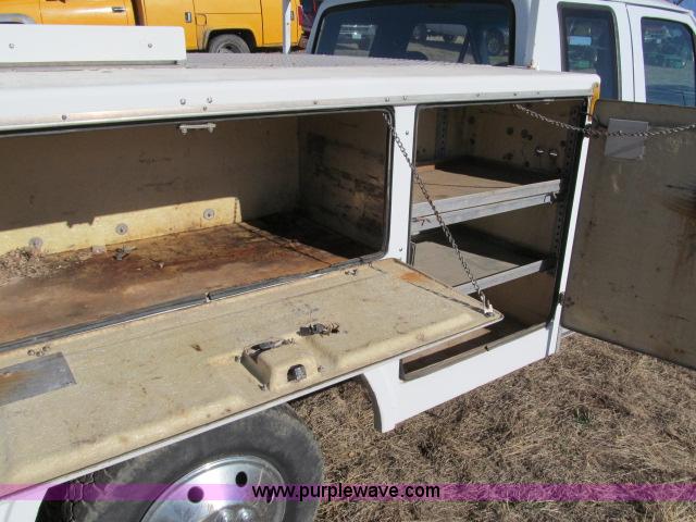 image for item B5081 1997 Ford F350 XLT SuperCab service truck