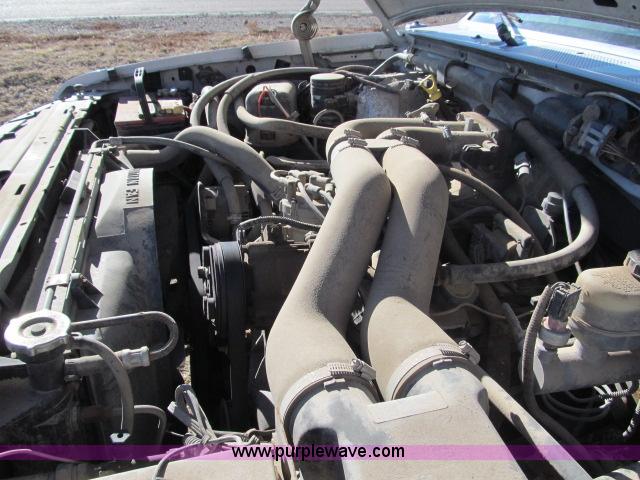 image for item B5081 1997 Ford F350 XLT SuperCab service truck